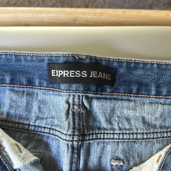 Express shorts size 6 - Picture 2 of 4